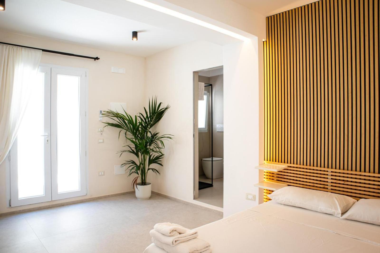 Suites Mediterranee Pulsano Exterior foto