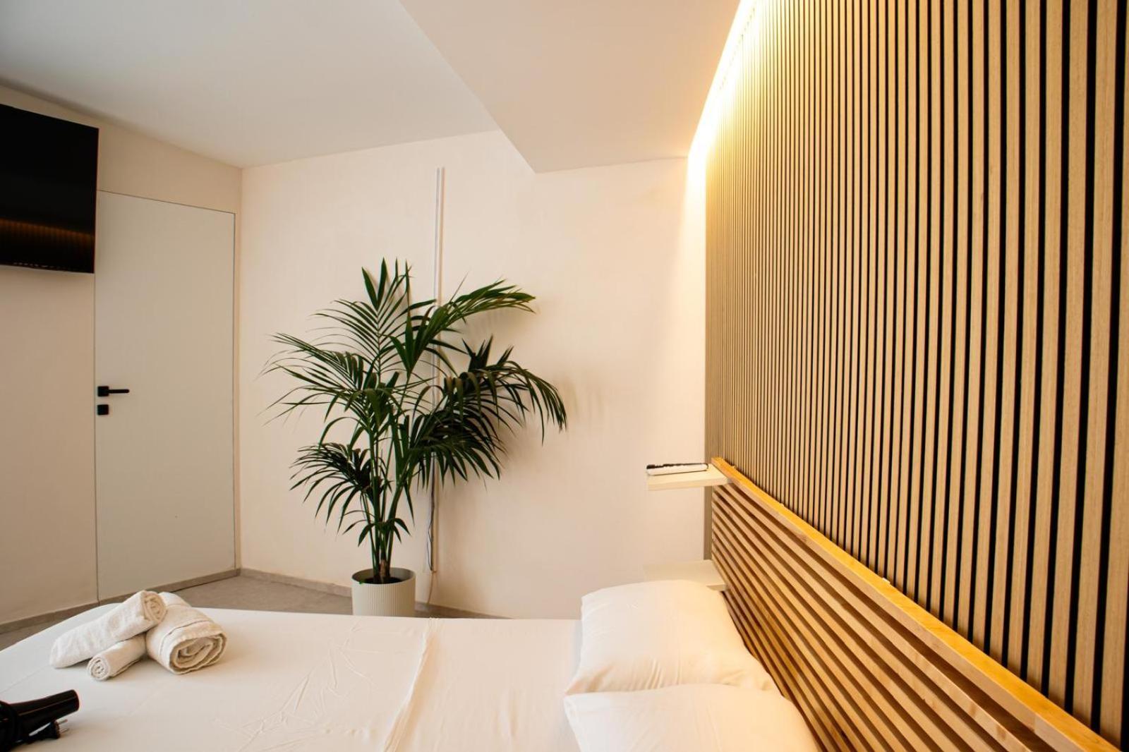Suites Mediterranee Pulsano Exterior foto